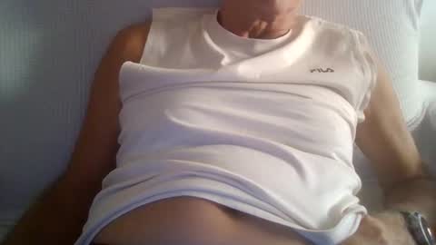 Snapshot of folletto1 chatting on 09/17/25, 10:06 folletto1 online show from 09/17/25, 10:06