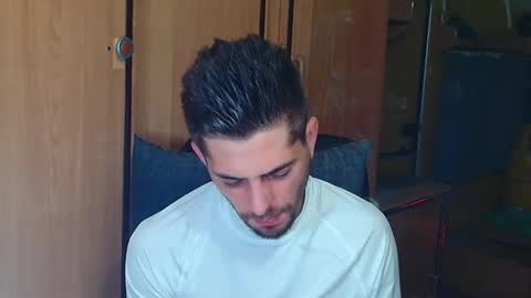 independent model online show from 10/01/25, 05:19