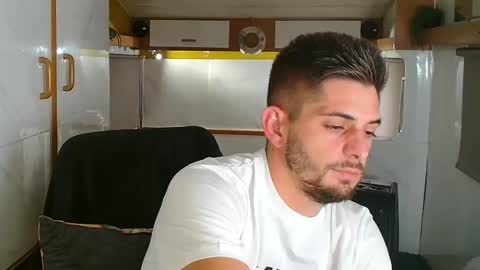 independent model online show from 10/20/25, 05:13