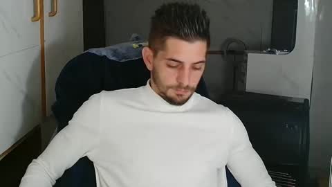 independent model online show from 11/07/25, 06:19