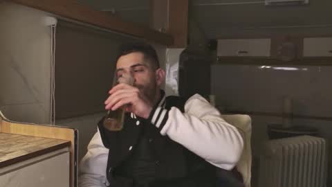 independent model online show from 02/02/26, 06:06