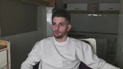 independent model online show from 02/14/26, 06:59