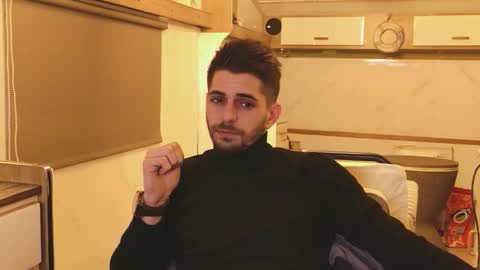 independent model online show from 02/23/26, 08:28