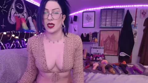 Snapshot of fondadix_ chatting on 01/14/25, 07:59 Fonda Dix online show from 01/14/25, 07:59