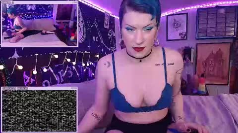 Snapshot of fondadix_ chatting on 11/19/25, 07:19 Fonda Dix online show from 11/19/25, 07:19