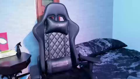 Snapshot of foniland_ chatting on 03/12/26, 09:43 Foni online show from 03/12/26, 09:43