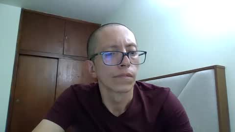 fonzi_flores online show from 09/28/25, 07:14