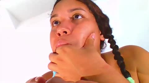 emely and felix online show from 12/11/24, 04:07