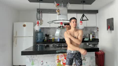 Snapshot of forbiddencharm chatting on 12/27/24, 02:12 PITER ZOWIE NAD JANSER online show from 12/27/24, 02:12