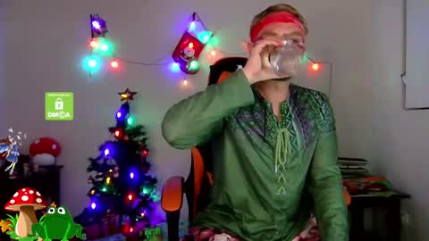 Snapshot of forest_brat chatting on 12/14/24, 09:29 forest brat online show from 12/14/24, 09:29