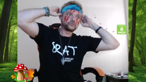 Snapshot of forest_brat chatting on 01/04/25, 06:30 forest brat online show from 01/04/25, 06:30