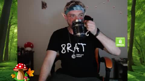 Snapshot of forest_brat chatting on 01/10/25, 09:13 forest brat online show from 01/10/25, 09:13