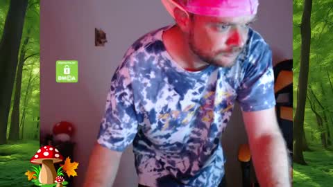 Snapshot of forest_brat chatting on 01/18/25, 09:02 forest brat online show from 01/18/25, 09:02