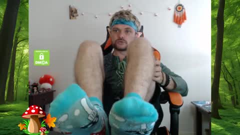 Snapshot of forest_brat chatting on 02/02/25, 01:55 forest brat online show from 02/02/25, 01:55