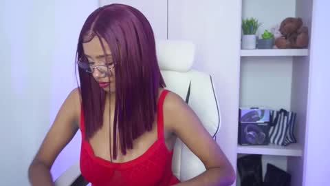 Snapshot of forever_y0ung chatting on 11/11/25, 03:12 Megan Prada Follow me on Onlyfans online show from 11/11/25, 03:12