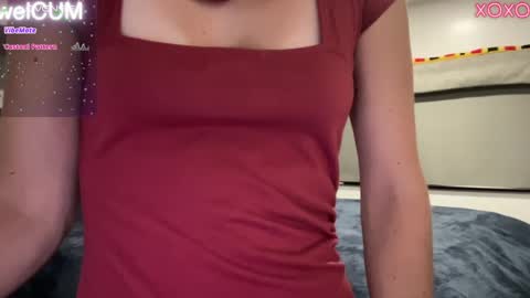 Snapshot of foreverkinkyy chatting on 12/22/24, 01:45 Elaine online show from 12/22/24, 01:45