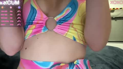 Snapshot of foreverkinkyy chatting on 02/09/25, 01:22 Elaine online show from 02/09/25, 01:22