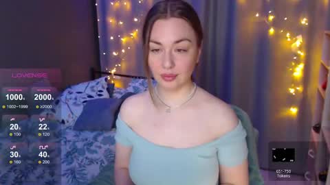 Snapshot of foreversmileme chatting on 12/07/24, 11:34 Julia online show from 12/07/24, 11:34