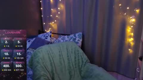 Snapshot of foreversmileme chatting on 12/27/24, 12:50 Julia online show from 12/27/24, 12:50