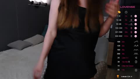 Snapshot of foreversmileme chatting on 05/21/26, 03:41 Julia online show from 05/21/26, 03:41