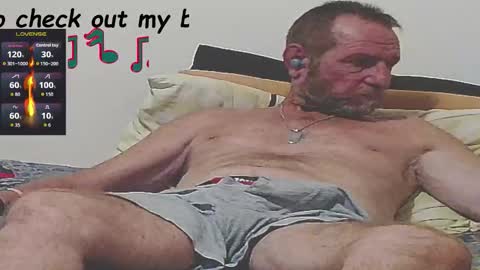 doc online show from 10/12/25, 01:48