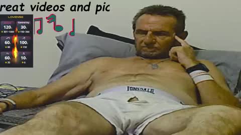 Snapshot of forexxxx_man chatting on 02/25/26, 11:31 doc online show from 02/25/26, 11:31