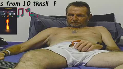 Snapshot of forexxxx_man chatting on 04/29/26, 09:57 doc online show from 04/29/26, 09:57