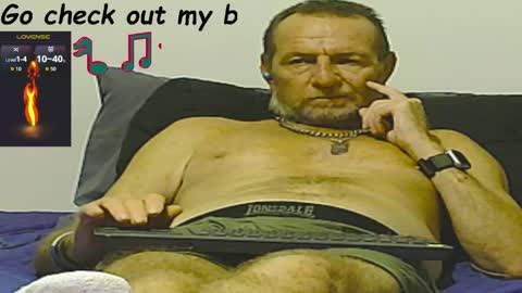Snapshot of forexxxx_man chatting on 06/08/26, 12:25 doc online show from 06/08/26, 12:25