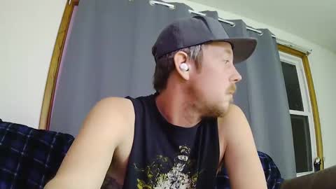 Snapshot of forgethesky chatting on 12/12/24, 01:43 m online show from 12/12/24, 01:43