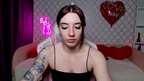 Snapshot of foryoureyesonly__ chatting on 03/18/26, 12:47 Lily online show from 03/18/26, 12:47