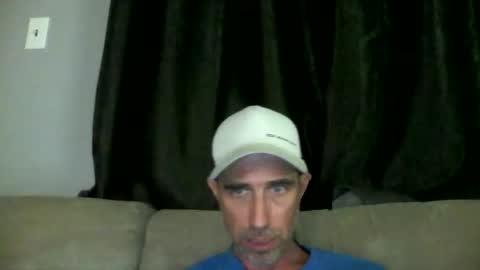 Snapshot of fouraide42 chatting on 02/20/26, 01:02 fouraide42 online show from 02/20/26, 01:02