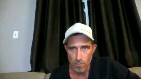 Snapshot of fouraide42 chatting on 02/21/26, 12:33 fouraide42 online show from 02/21/26, 12:33