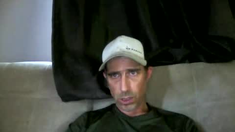 Snapshot of fouraide42 chatting on 06/06/26, 02:22 fouraide42 online show from 06/06/26, 02:22