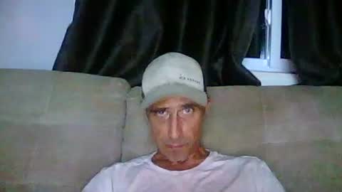 Snapshot of fouraide42 chatting on 06/23/26, 06:55 fouraide42 online show from 06/23/26, 06:55