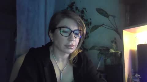 fox_red_lady7 online show from 03/03/25, 06:33