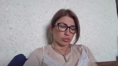 fox_red_lady7 online show from 02/22/26, 09:52