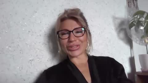 fox_red_lady7 online show from 04/07/26, 07:31