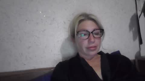 fox_red_lady7 online show from 06/03/26, 08:25