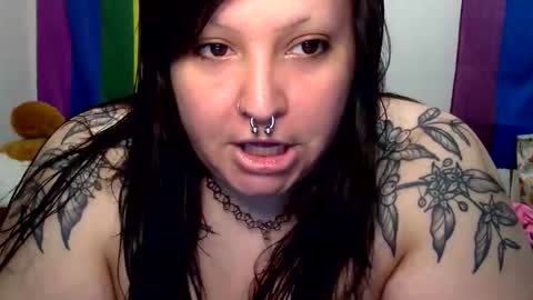 foxdarling96 online show from 10/14/25, 03:02