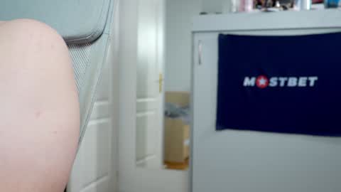 CUSTOM PHOTOS AND VIDEOS -  online show from 01/07/25, 11:48