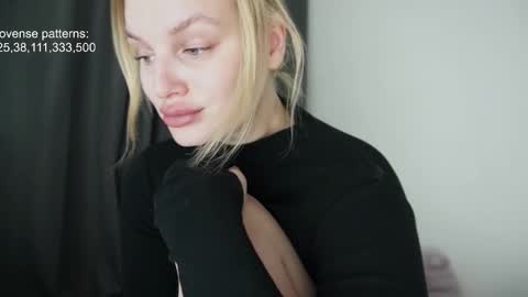 i am your baby Alien  online show from 11/14/25, 11:24