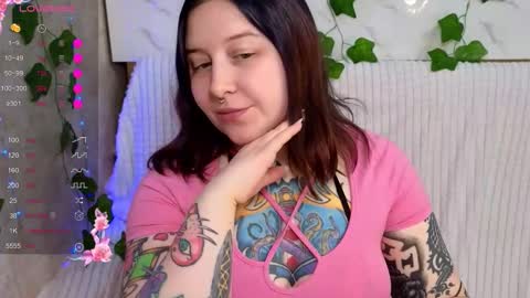 Snapshot of foxgirlandmerguis chatting on 03/12/26, 07:03 Belinda online show from 03/12/26, 07:03