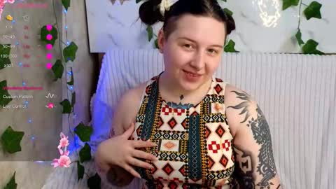 Snapshot of foxgirlandmerguis chatting on 03/19/26, 06:06 Belinda online show from 03/19/26, 06:06