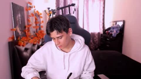 Snapshot of foxicfu chatting on 11/07/25, 04:12 Foxicfu online show from 11/07/25, 04:12