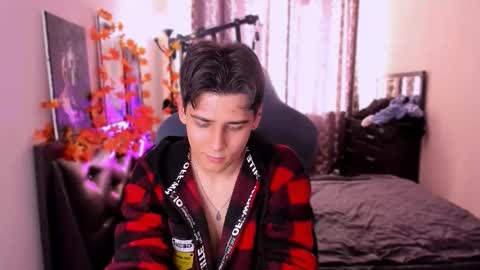 Snapshot of foxicfu chatting on 11/08/25, 03:50 Foxicfu online show from 11/08/25, 03:50