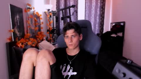 Snapshot of foxicfu chatting on 11/12/25, 09:21 Foxicfu online show from 11/12/25, 09:21