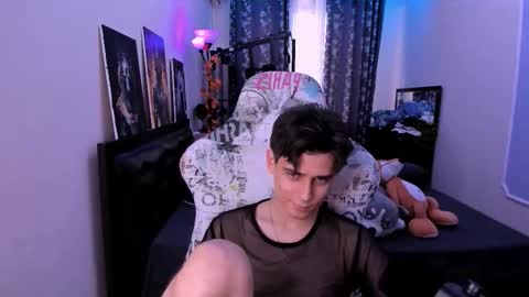 Snapshot of foxicfu chatting on 03/06/26, 09:50 Foxicfu online show from 03/06/26, 09:50