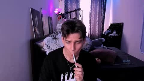 Snapshot of foxicfu chatting on 03/08/26, 08:40 Foxicfu online show from 03/08/26, 08:40