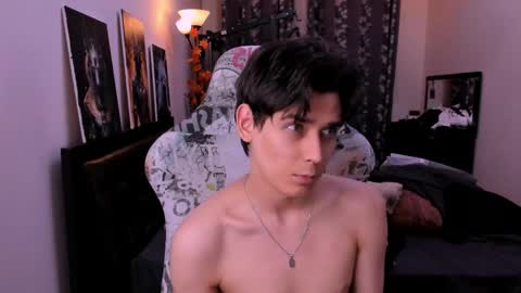 Snapshot of foxicfu chatting on 04/22/26, 03:46 Foxicfu online show from 04/22/26, 03:46