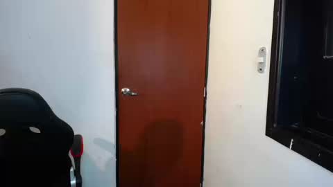 Snapshot of foxvalerin chatting on 09/20/25, 12:44 Valerin. online show from 09/20/25, 12:44